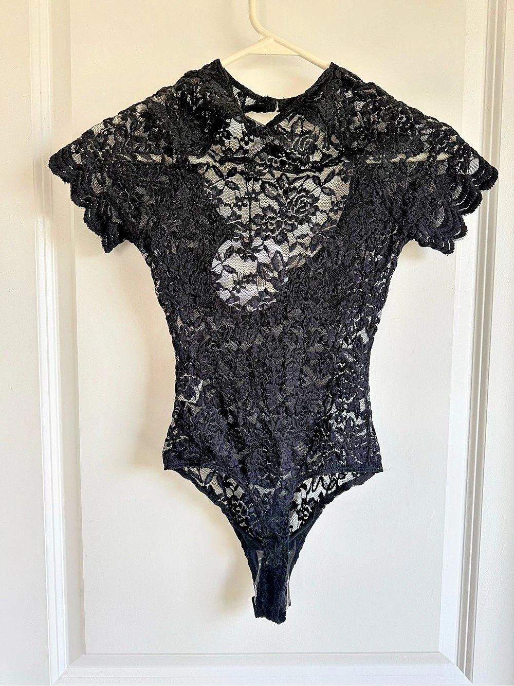 Princess Polly Giallo Bodysuit Black Floral Lace Size 2